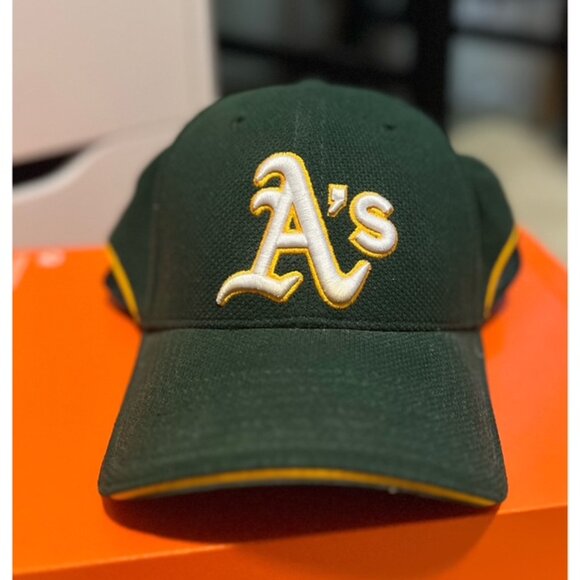 Oakland Athletics A's New Era BP Fitted Baseball Cap Hat Size Med / Large Worn - Picture 1 of 5